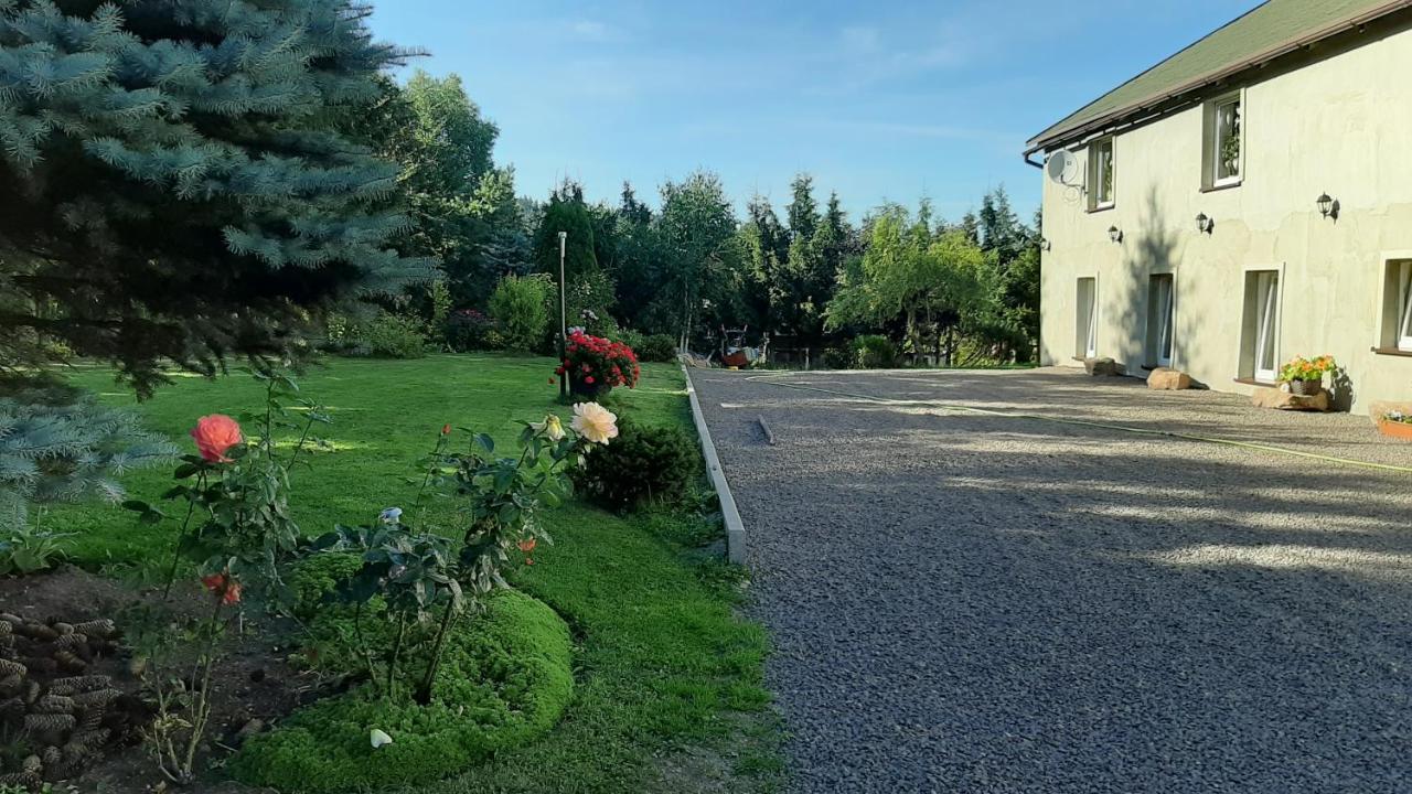 Noclegi U Przewodnikow - Zwiedzaczek Любавка Экстерьер фото